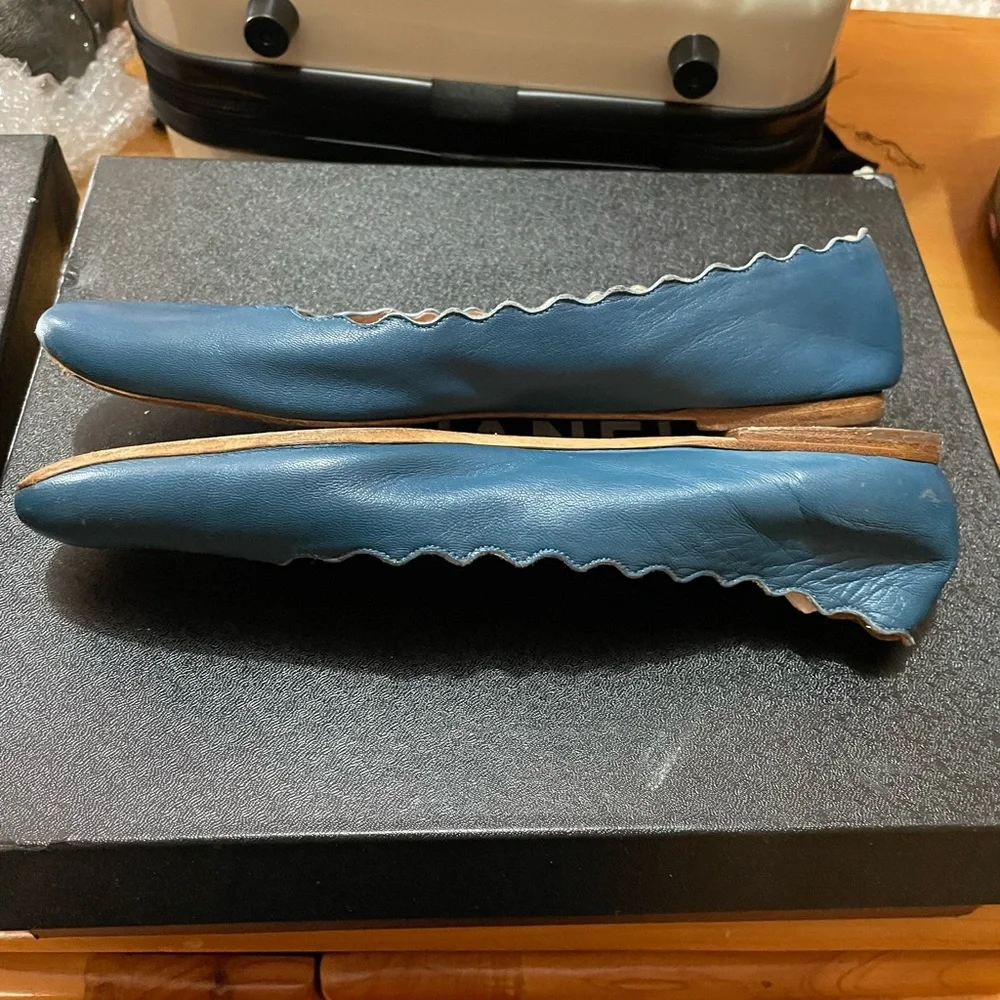 Chloe Scalloped Ballerinas. - Picture 3 of 7